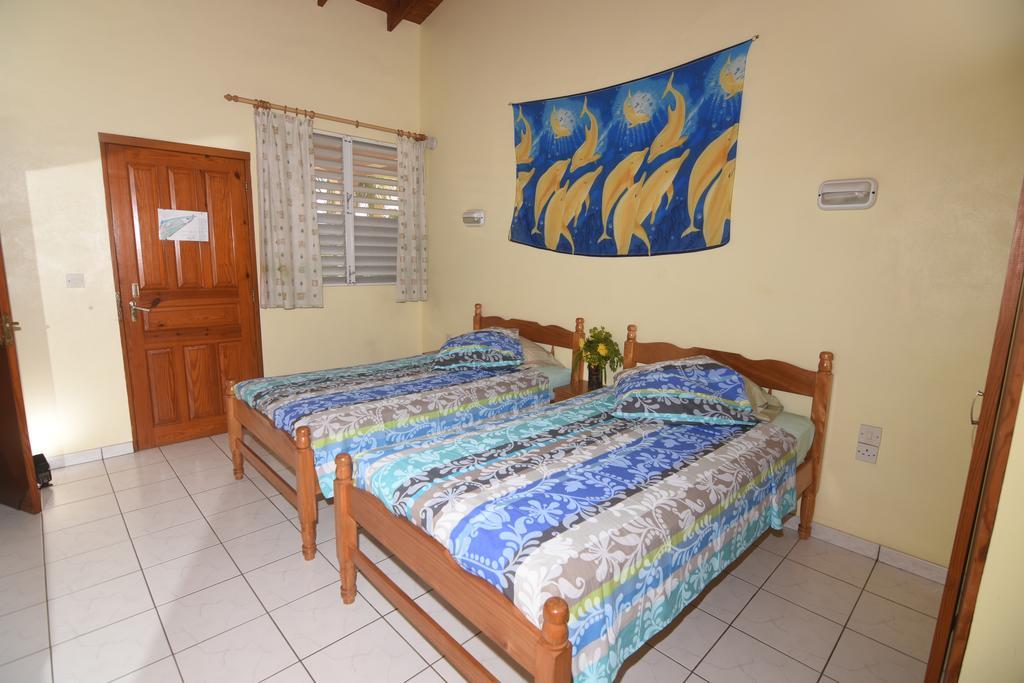 Sunset Bay Club & Seaside Dive Resort Salisbury Bagian luar foto